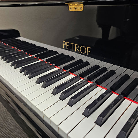 Petrof Model II